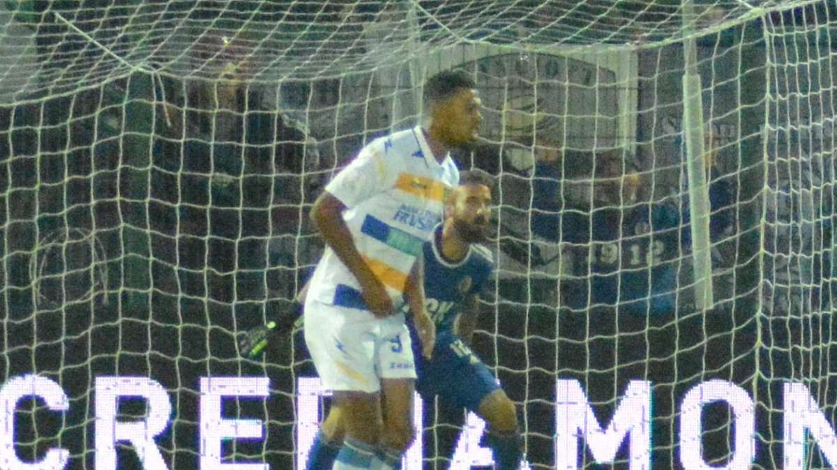 Ingresso anonimo ma poi diventa l'uomo del provvidenziale 1-1: Charpentier salva il Frosinone dalla sconfitta