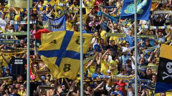 VIDEO - I tifosi sognano la Serie A tra le vie della città