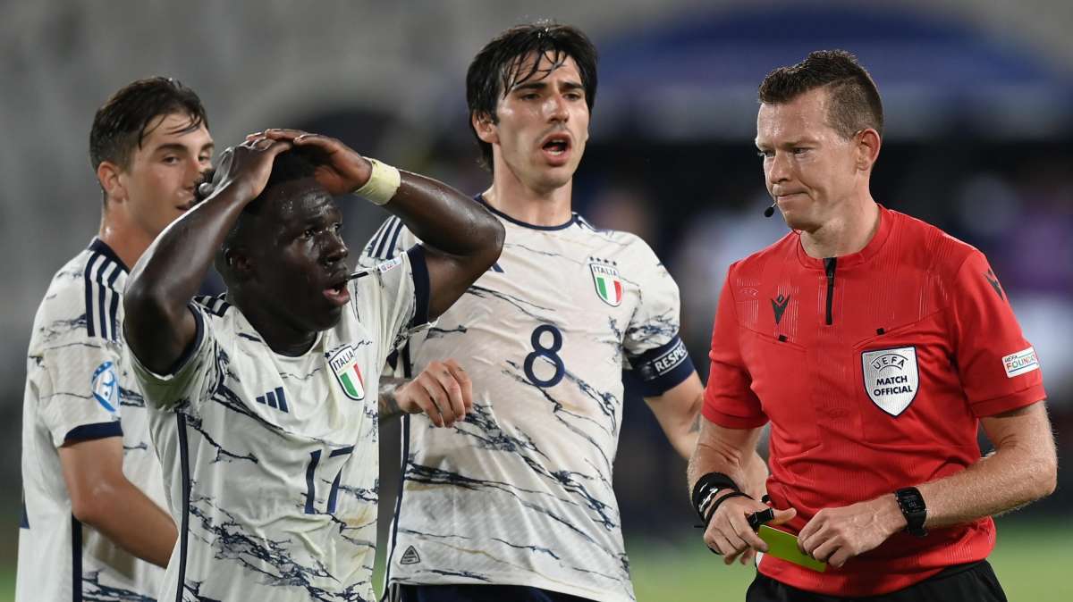 Europei U21, Francia-Italia 2-1: le errate decisioni arbitrali e la sfortuna fermano gli azzurrini