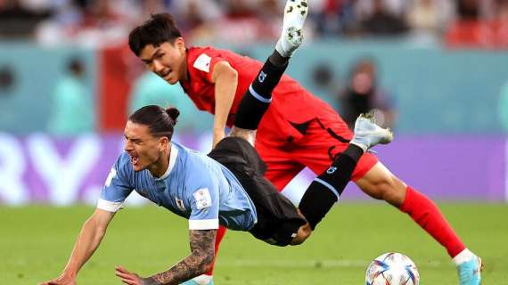 L'Uruguay sbatte sul palo, per due volte, e corre un rischio nel finale: contro la Corea del Sud è 0-0