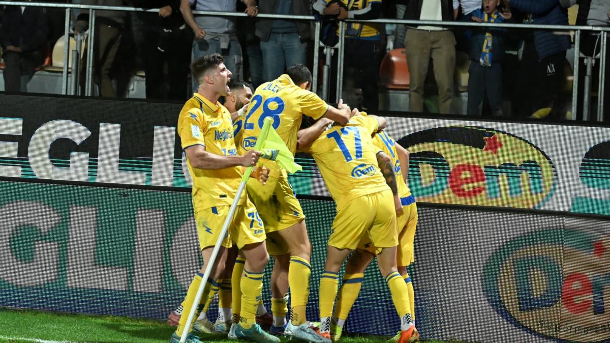Frosinone, contro il Palermo buona gara tra i subentrati di Francesco Gelli 