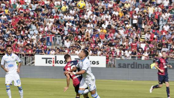 Cagliari-Frosinone 4-3: crollo ciociaro nella ripresa, i sardi segnano due volte dopo il 90'