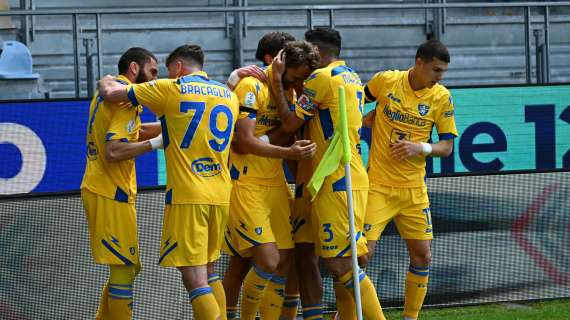 Il Frosinone deve vincere a Sassuolo: se vince, al 66.67% è direttamente salvo e al 33.33% va ai playout