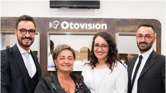 Commerciale - Otovision: i vantaggi dei servizi per la vista e l'udito e la promozione estiva di rottamazione