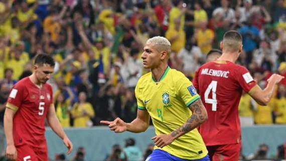 Il Brasile si candida al Mondiale: la difesa è impenetrabile, l'attacco straripante. La Serbia riesce a subire soltanto due gol