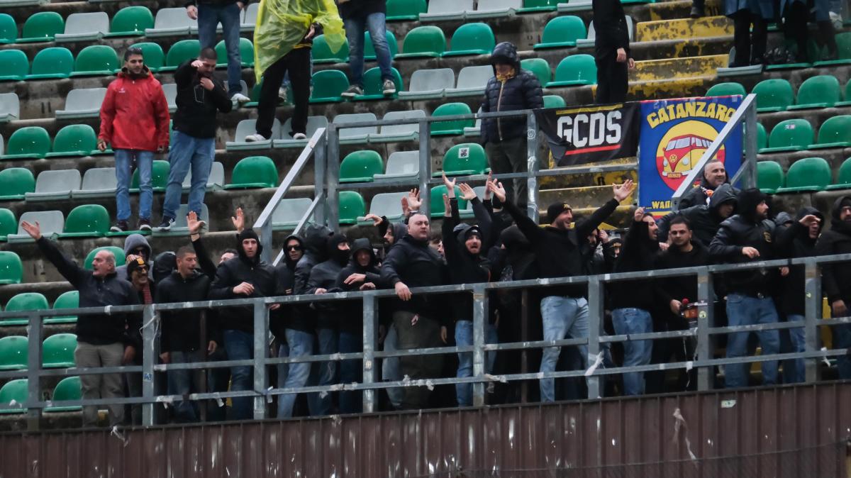 Frosinone, senti il vicepresidente del Catanzaro Desiderio Noto: "La sfida contro il Frosinone Calcio non è solo una partita. È battaglia. È orgoglio"