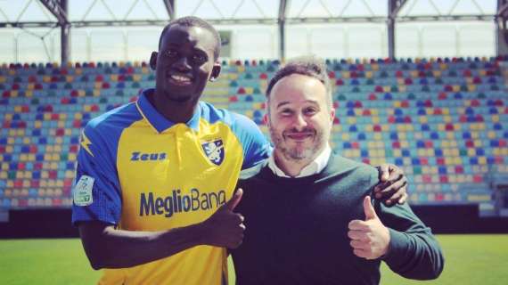 Il sogno di Kalifa Kujabui, dal Gambia al Frosinone. Il centrocampista al TGR Lazio: “Ho rischiato la vita per arrivare qui”