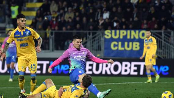 Altro giro, stessa corsa: il Frosinone cade contro il Milan 2-3