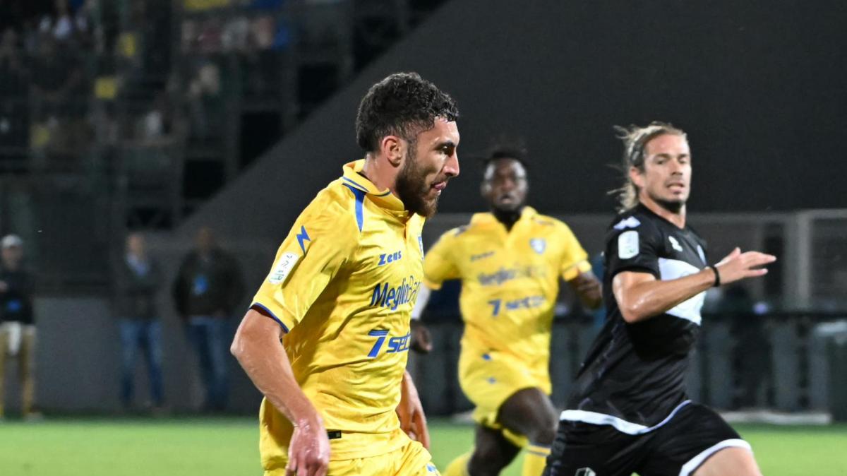 Calciomercato Frosinone, Ferrari: "Ghedjemis nel mirino dall'estero, ma il Frosinone è primo e non lo cede" 