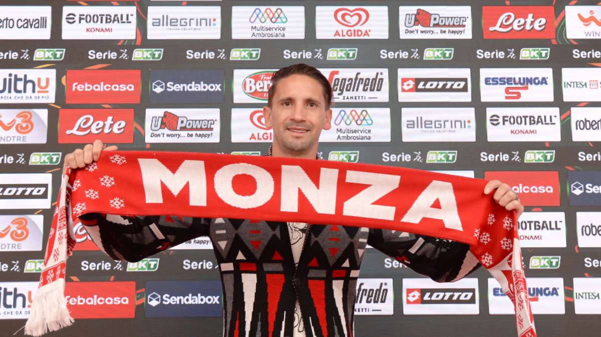 QUI MONZA - Allenamento mattutino per gli uomini di Stroppa in vista di Frosinone. Ramirez e Valoti in gruppo