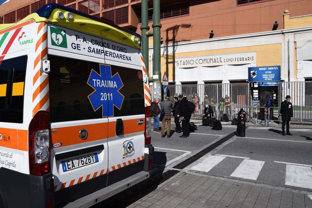 Crolla un magazzino in via Frosinone a Erice Casa Santa: nessun ferito