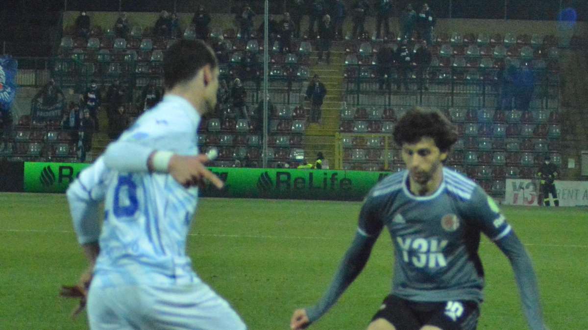 Como: sono 22 i calciatori convocati che prenderanno parte alla trasferta di Frosinone: c'è anche Vignali