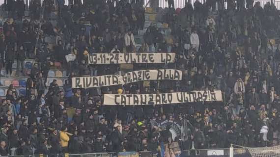 Fotonotizia - La Nord: "03-11-24 oltre la rivalità grazie alla Catanzaro Ultras" 