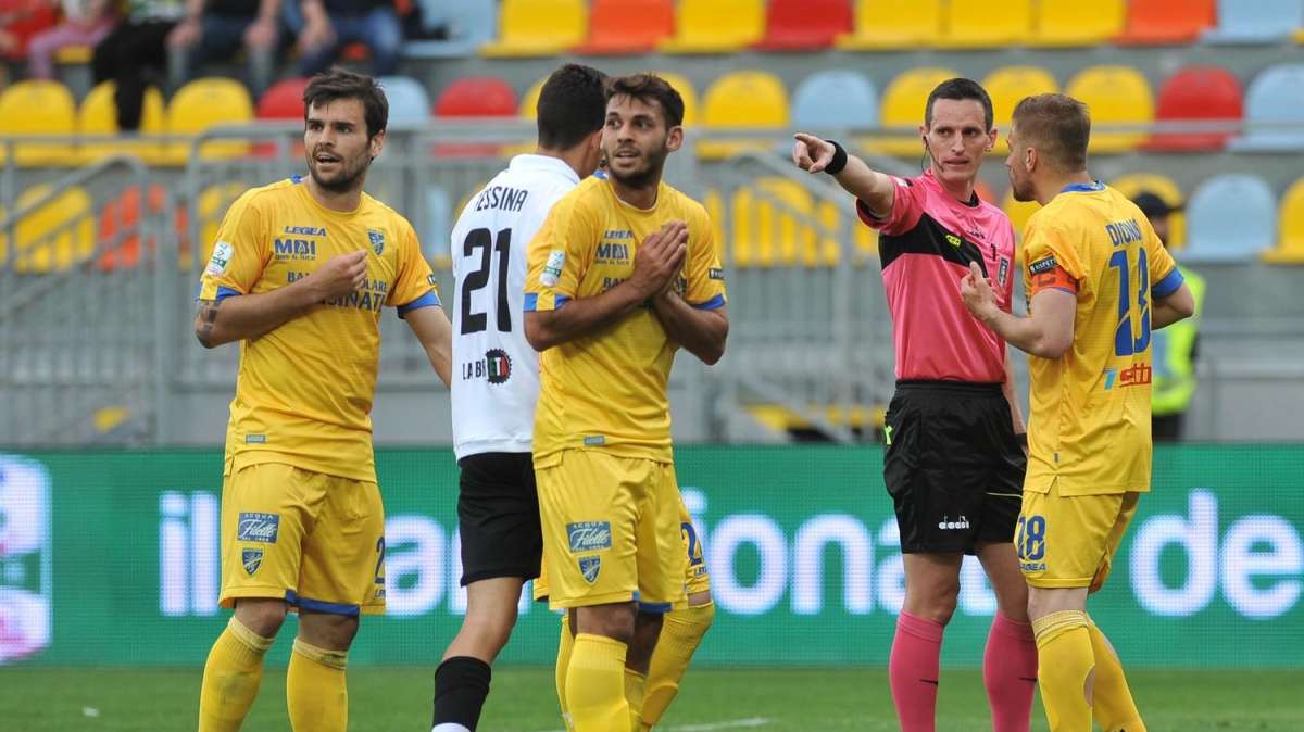 Frosinone, ecco i precedenti con l'arbitro Minelli