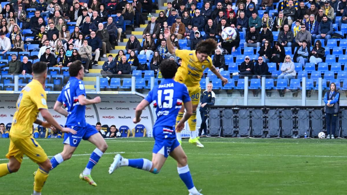 PAGELLE Frosinone-Sampdoria 3-0: Fiori, Raimondo e Corrado rilancinao i canarini