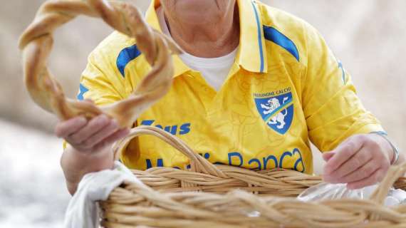 SONDAGGIO TF - Svelate le nuove divise del Frosinone calcio. Ti piacciono?