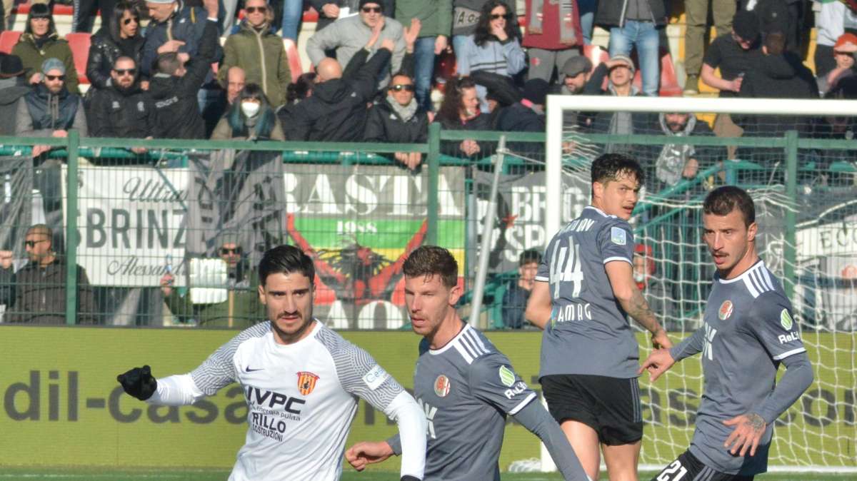 Serie B, Giudice Sportivo: nove gli squalificati. Multe per Benevento, Ascoli, Bari e Ternana