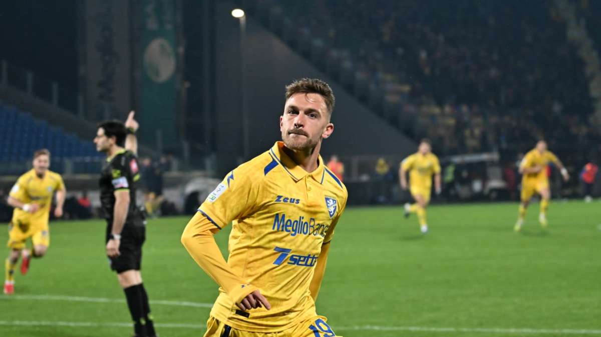 Top & Flop Frosinone-Bari 2-1: l'urlo di Seydou Fini e la legge di Corrado