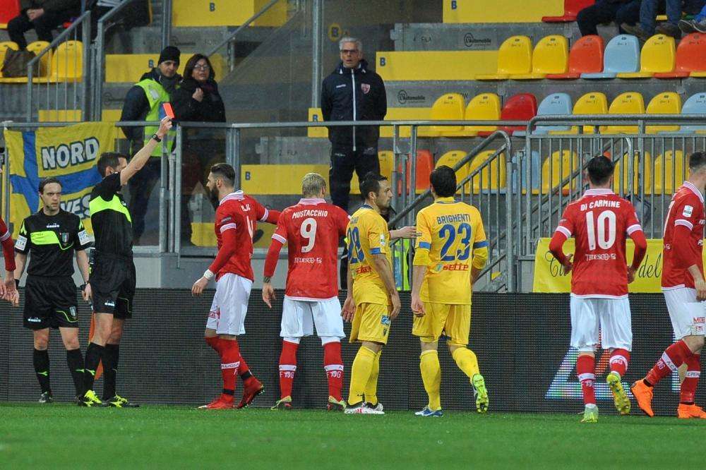 DESIGNAZIONI ARBITRALI: Cremonese-Frosinone sarà diretta da Ghersini