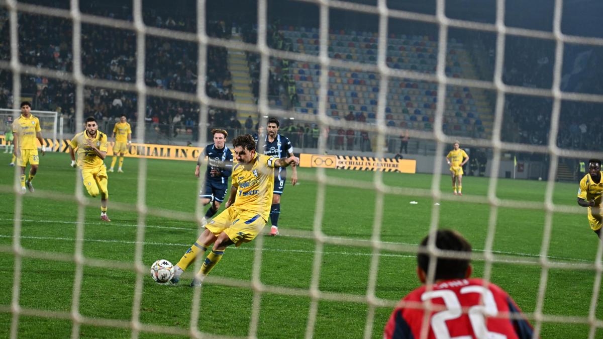 Serie B, domani pomeriggio si torna già in campo: Frosinone allo "Stirpe" domenica contro la Sampdoria