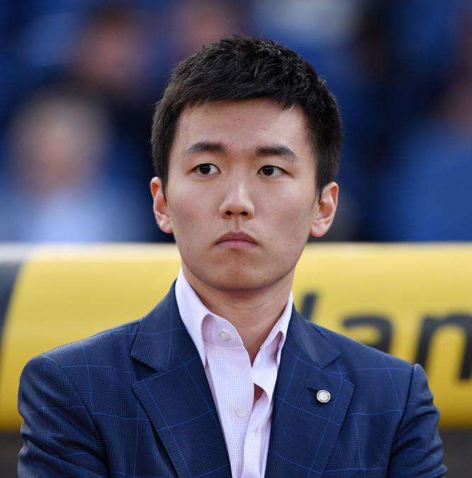 Emeregenza Coronavirus. Inter, il presidente Zhang sui social: "Ora lottiamo come una squadra"