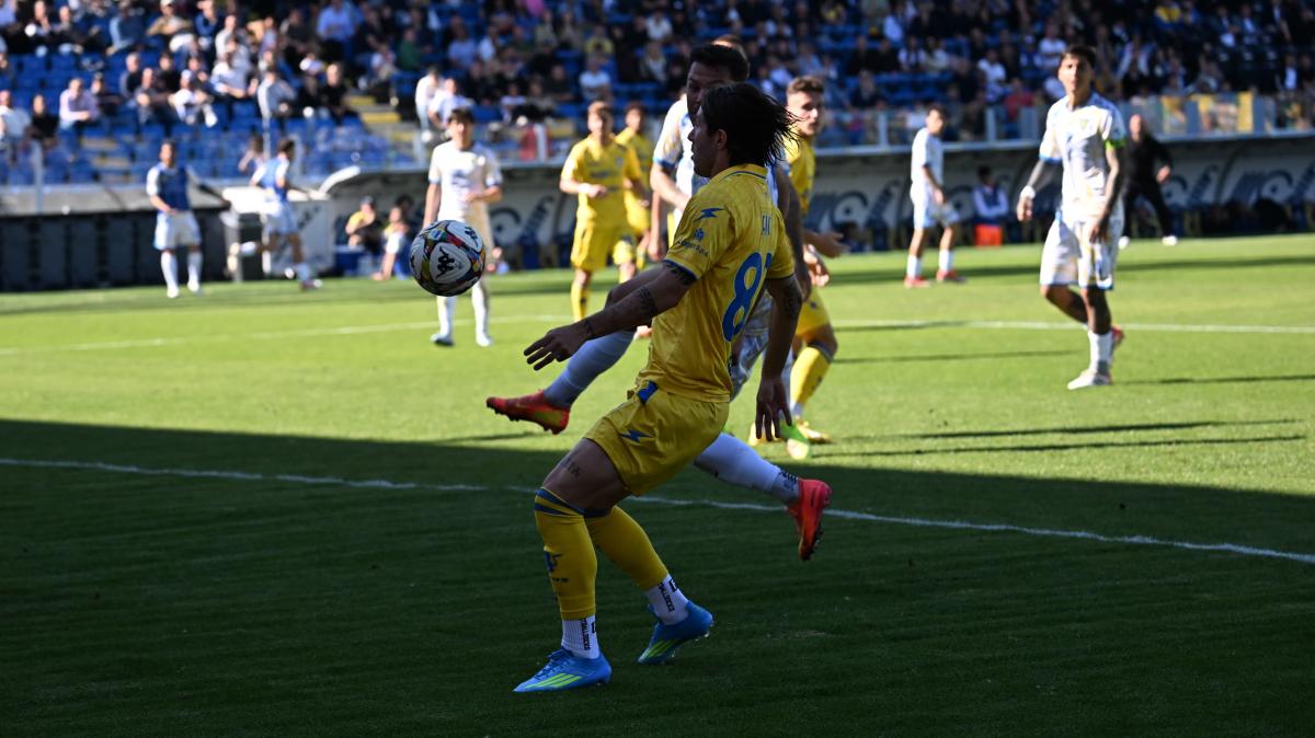 Frosinone-Carrarese 3-0, le pagelle di TMW sugli apuani: "Hasa spento"