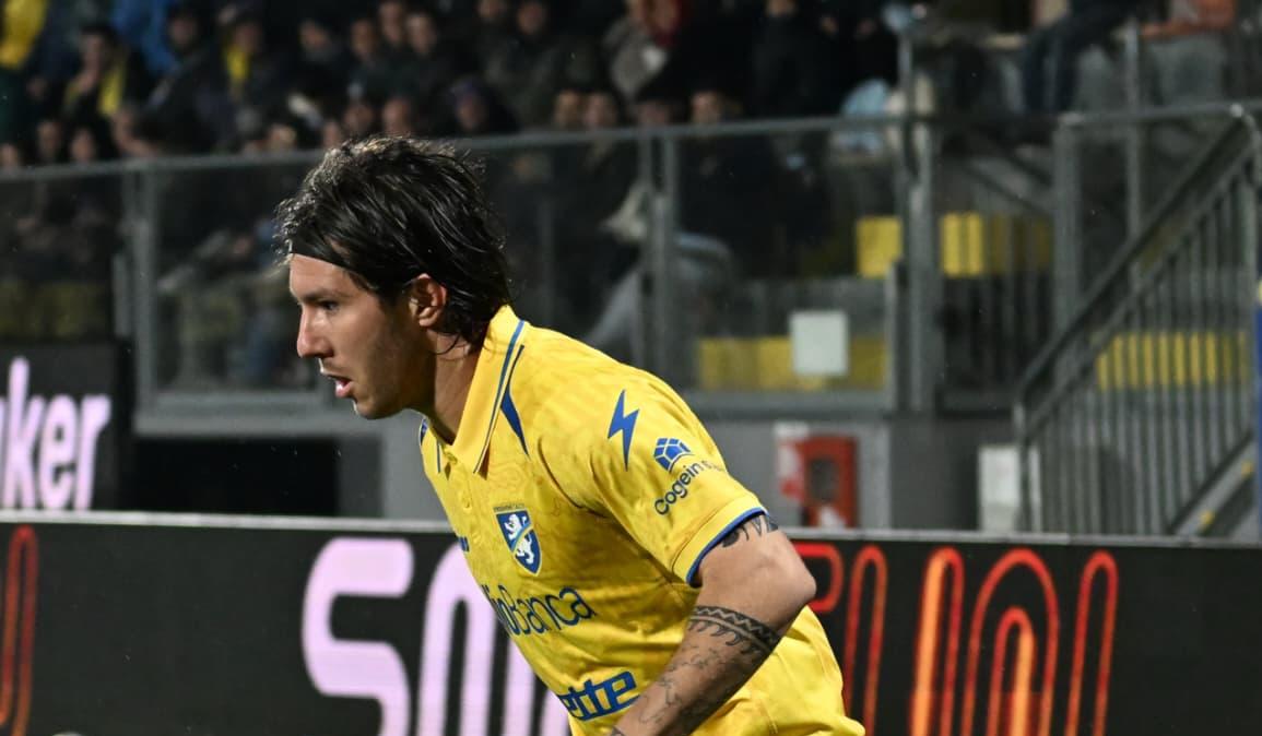 L'UOMO DELLA PROVVIDENZA – Antonio Fiori: 4 gol in 346 minuti, l’efficacia che ha spinto il Frosinone in A