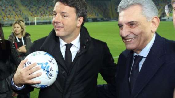 Matteo Renzi fa visita al 'Benito Stirpe': "Frosinone modello da seguire"