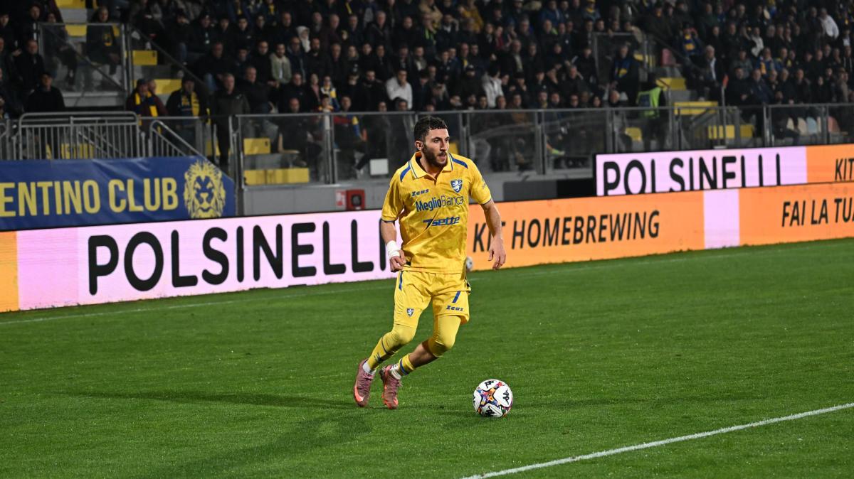 Tabellino e cronaca Cesena-Frosinone: 2-2. Due volte in vantaggio ma non basta