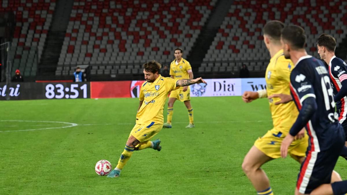 Tabellino e cronaca Sudtirol-Frosinone: 1-3. Prima vittoria contro gli altoatesini e maledizione sfatata. Ripreso il secondo posto