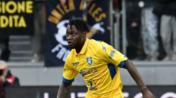 Ben Kone, l'ennesimo ritorno a casa: l'obbligo di riscatto lo lega al Frosinone