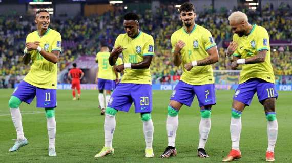 Il Brasile liquida la Corea del Sud: 3-0 al 29', il resto della gara è una formalità e termina sul 4-1. Verdeoro ai quarti tra le risate, mentre Pelé non risponde più alla chemio