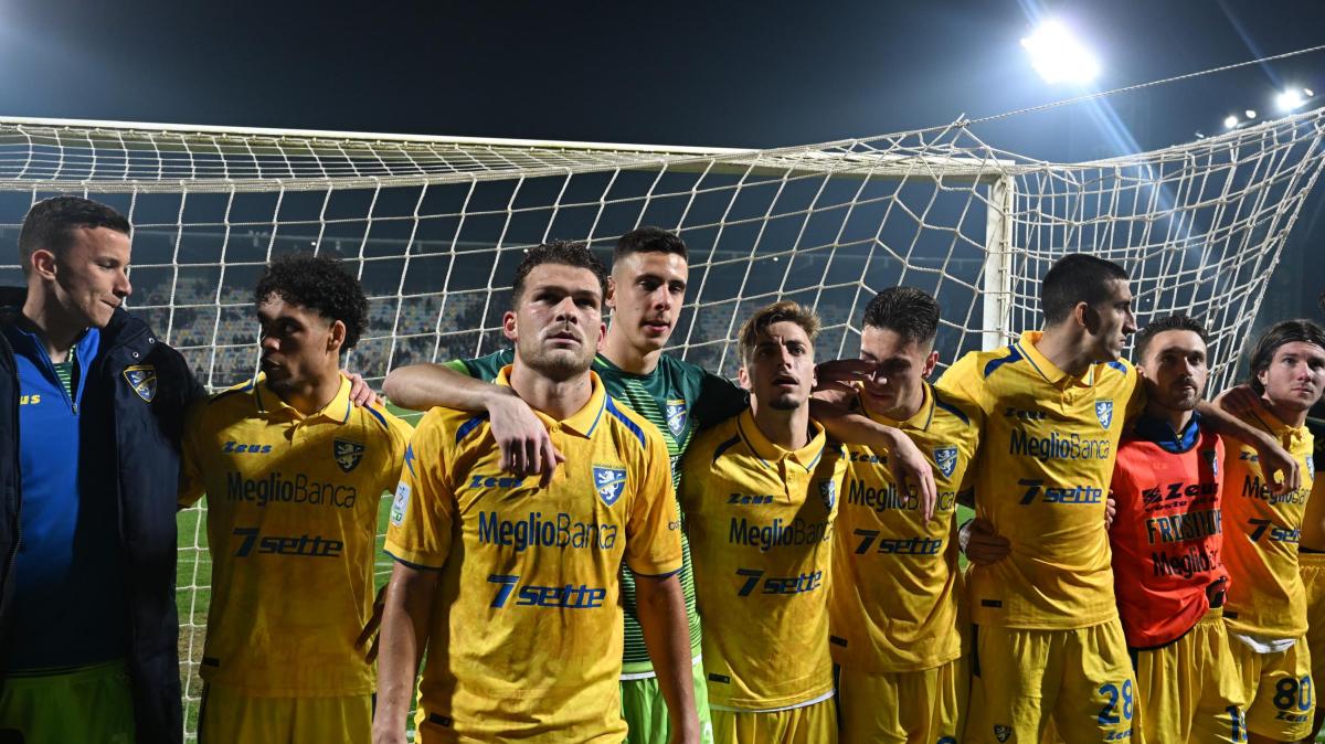 Serie B, Frosinone in campo a Pasqua. Col Palermo in notturna. Il calendario dei canarini