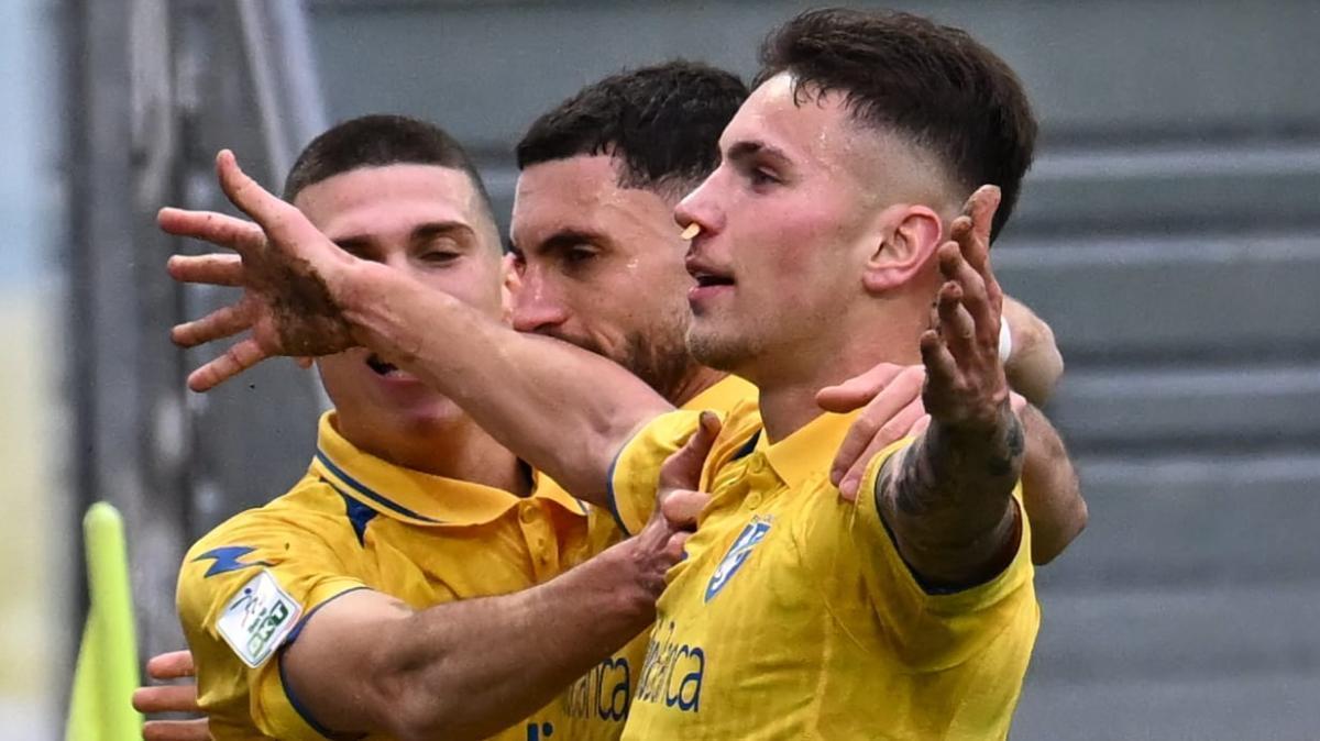 Serie B, domani parte la 24^ giornata. Frosinone mercoledi ad Avellino a caccia del riscatto