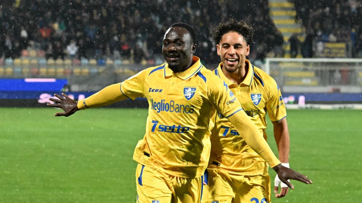 SALA STAMPA - Frosinone, Fini: "L’obiettivo era conquistare i 3 punti e ci siamo riusciti. Il gol? Contento di aver contribuito a dare una mano alla squadra”