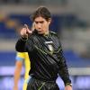 L'ex arbitro Bergonzi commenta il fallo di Bisseck su Giovane: "Rosso per grave fallo di gioco"