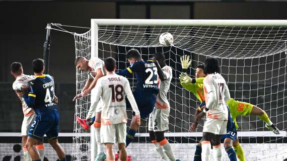 Verona-Roma 3-2, proteste romaniste sul gol di Magnani, espulsione per il match analyst