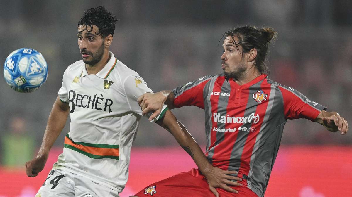 Serie B, play off: questa sera la finale di ritrono Venezia-Cremonese