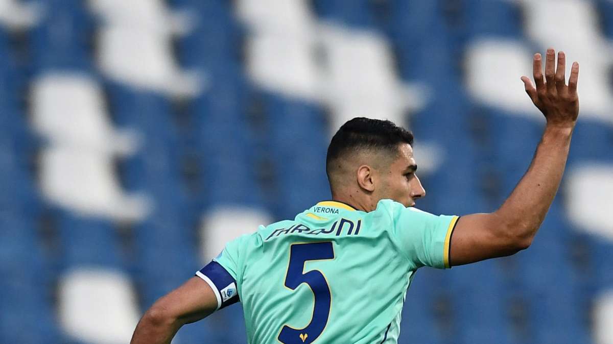 Mercato Verona: Faraoni, parla l'agente: "Nessuna trattativa con il Napoli, vuole finire la carriera a Verona"