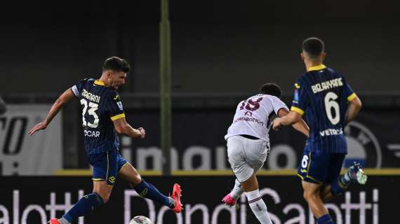 Verona-Torino 2-3, gialloblù sconfitti in dieci uomini