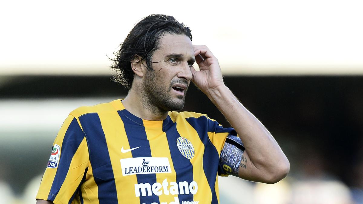 Il pallone racconta - Cagliari - Verona 1-2, vittoria firmata Toni e Juanito Gomez