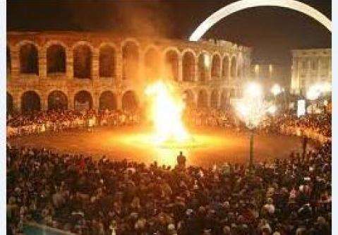 Brusa la vecia in Piazza Bra