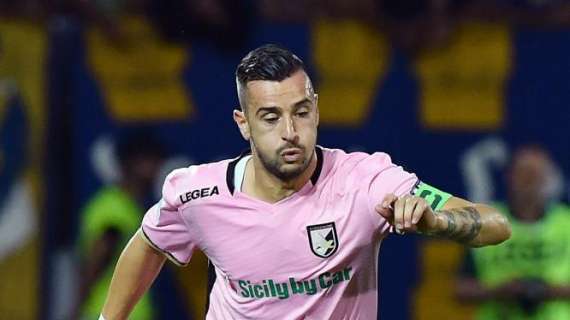 Palermo-Verona 1-0, finale rocambolesco ma i rosanero la portano a casa