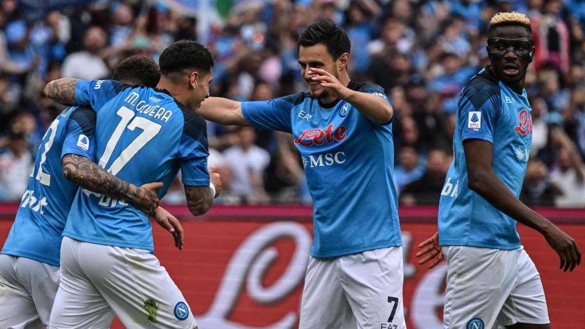 Serie A, 33a giornata: stasera gli ultimi due incontri, al Napoli manca un punto per il titolo