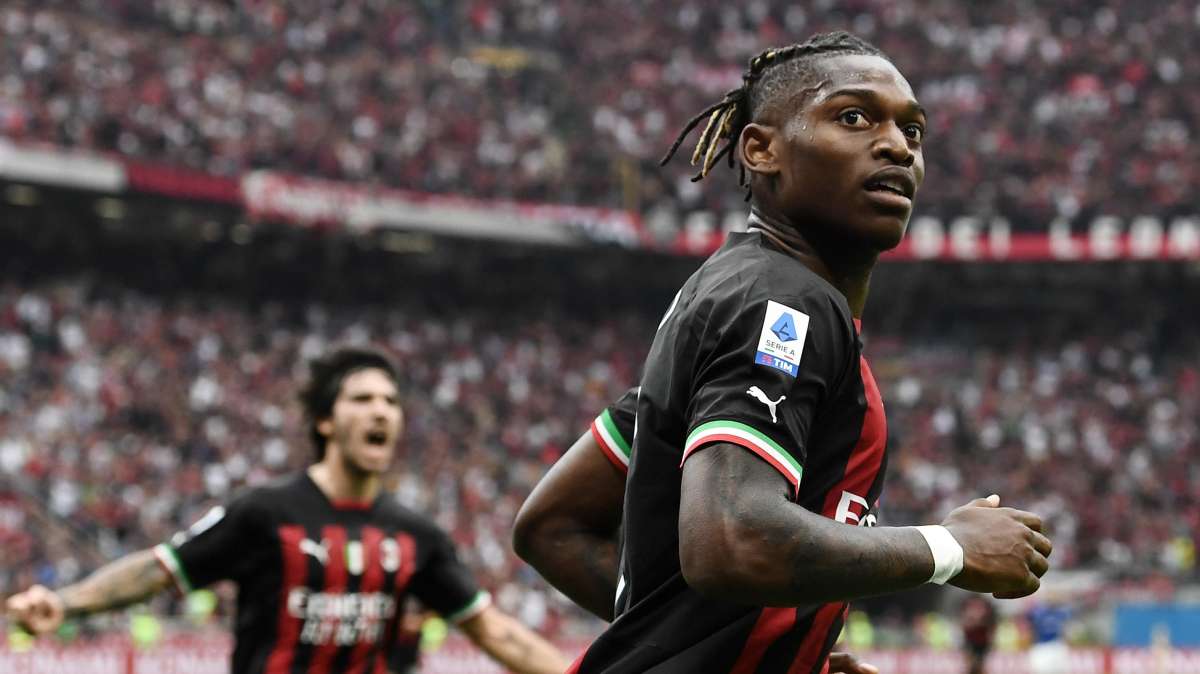 Milan-Inter 3-2, derby ai rossoneri trascinati da Leao: gli highlights