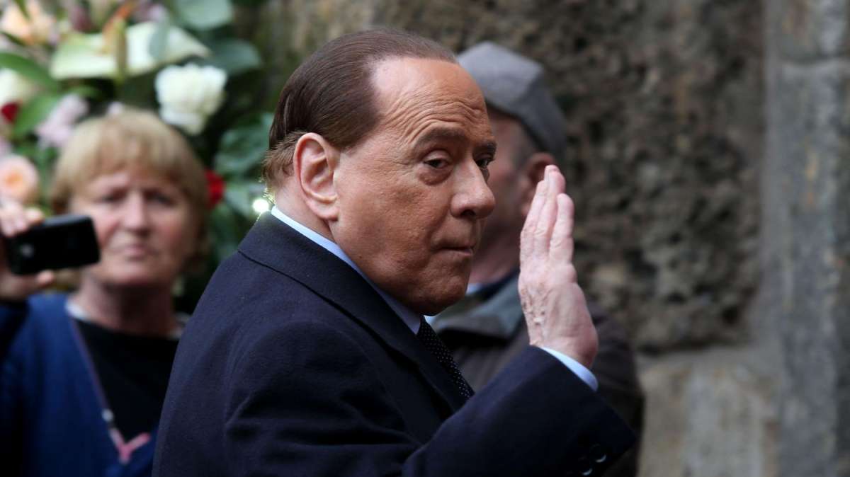 Monza, preoccupano le condizioni di Berlusconi ricoverato in ospedale