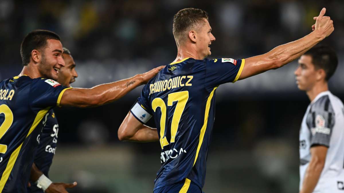 Hellas Verona, Baroni "Per Dawidowicz dobbiamo seguire l'iter del recupero"