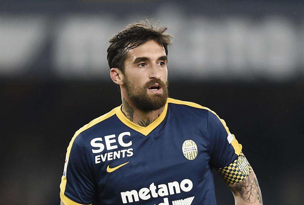Gli auguri dell'Hellas Verona ad Antonio Caracciolo