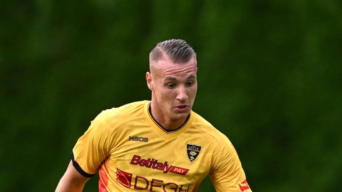 Lecce - intervento alla spalla per Camarda, rientro a fine stagione