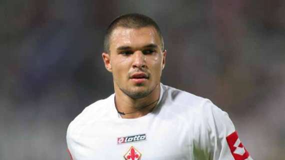 Valery Bojinov firma per il Pescara